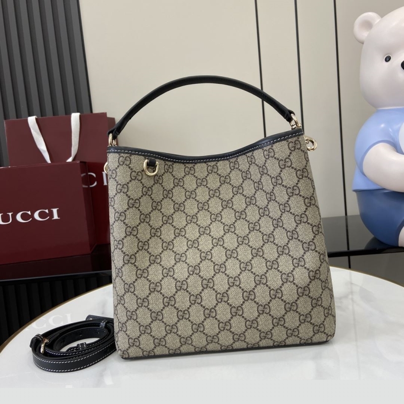 G*u*i bucket bags
